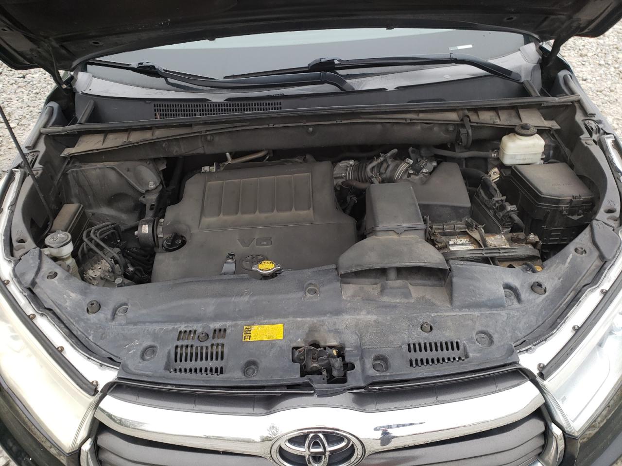 Photo 7 from auction – 2015 TOYOTA HIGHLANDER with VIN 5TDYKRFH9FS040095