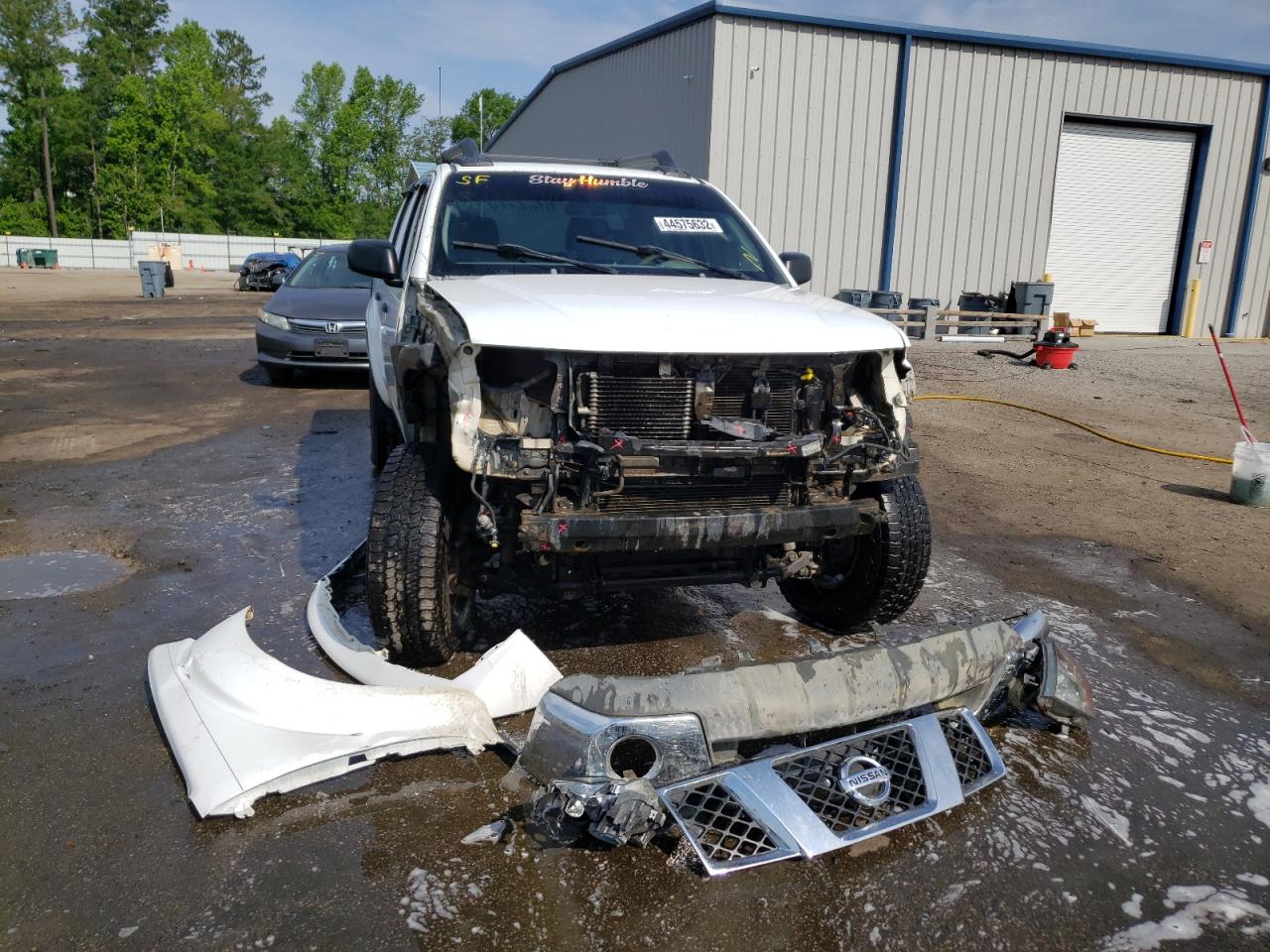 Photo 9 from auction – 2007 NISSAN FRONTIER C with VIN 1N6AD07W07C460347