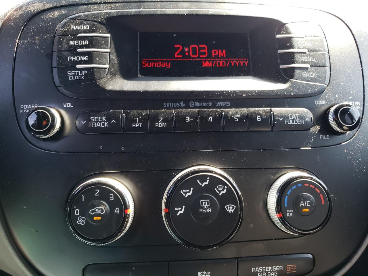 Photo 9 from auction – 2015 KIA SOUL with VIN KNDJN2A20F7163183