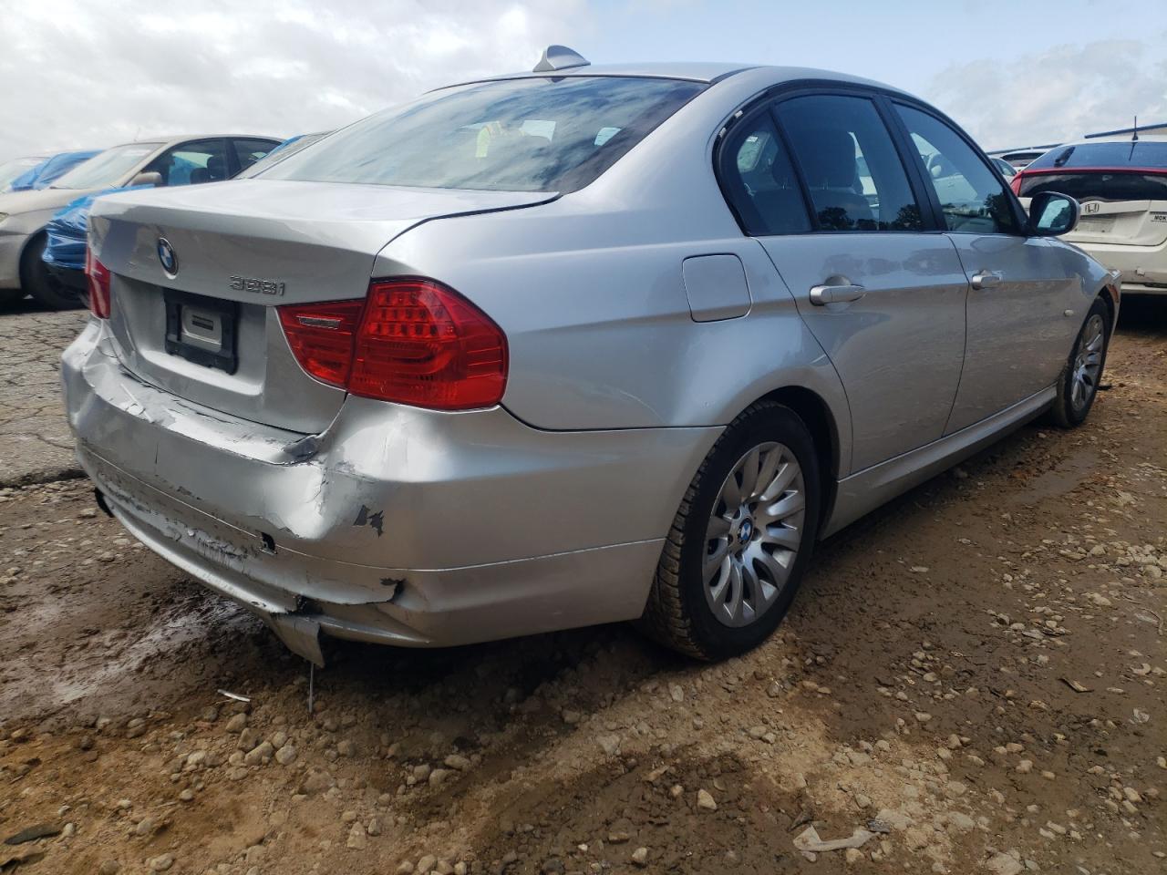 Photo 4 from auction – 2009 BMW 328 I with VIN WBAPH73599E127804