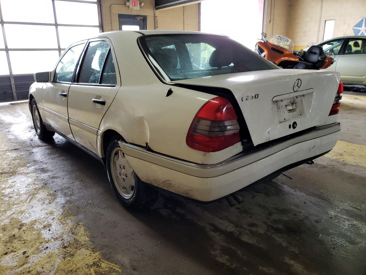 Photo 3 from auction – 1997 MERCEDES-BENZ C230 with VIN WDBHA23D3VA46502