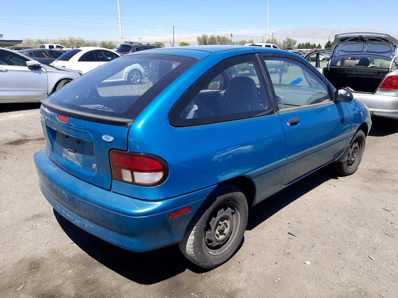 Photo 4 from auction – 1995 FORD ASPIRE with VIN KNJLT05H4S6146398