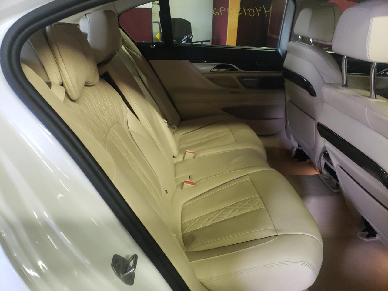 Photo 6 from auction – 2016 BMW 750 XI with VIN WBA7F2C51GG420770