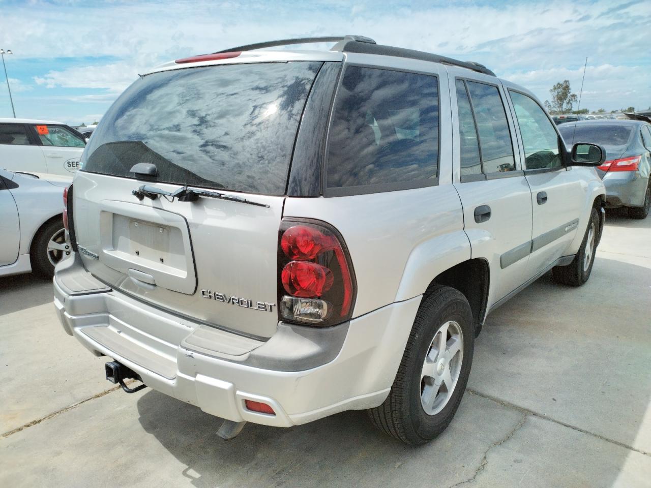 Photo 4 from auction – 2004 CHEVROLET TRAILBLAZE with VIN 1GNDS13S142374231
