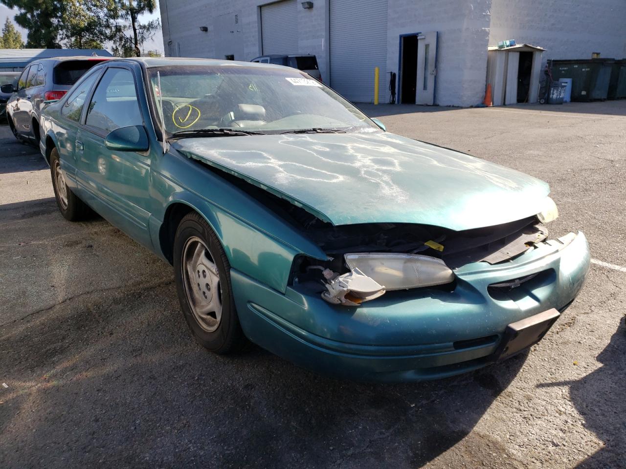 FORD THUNDERBIR 1997 with VIN 1FALP62W5VH172231 - Photo from auction