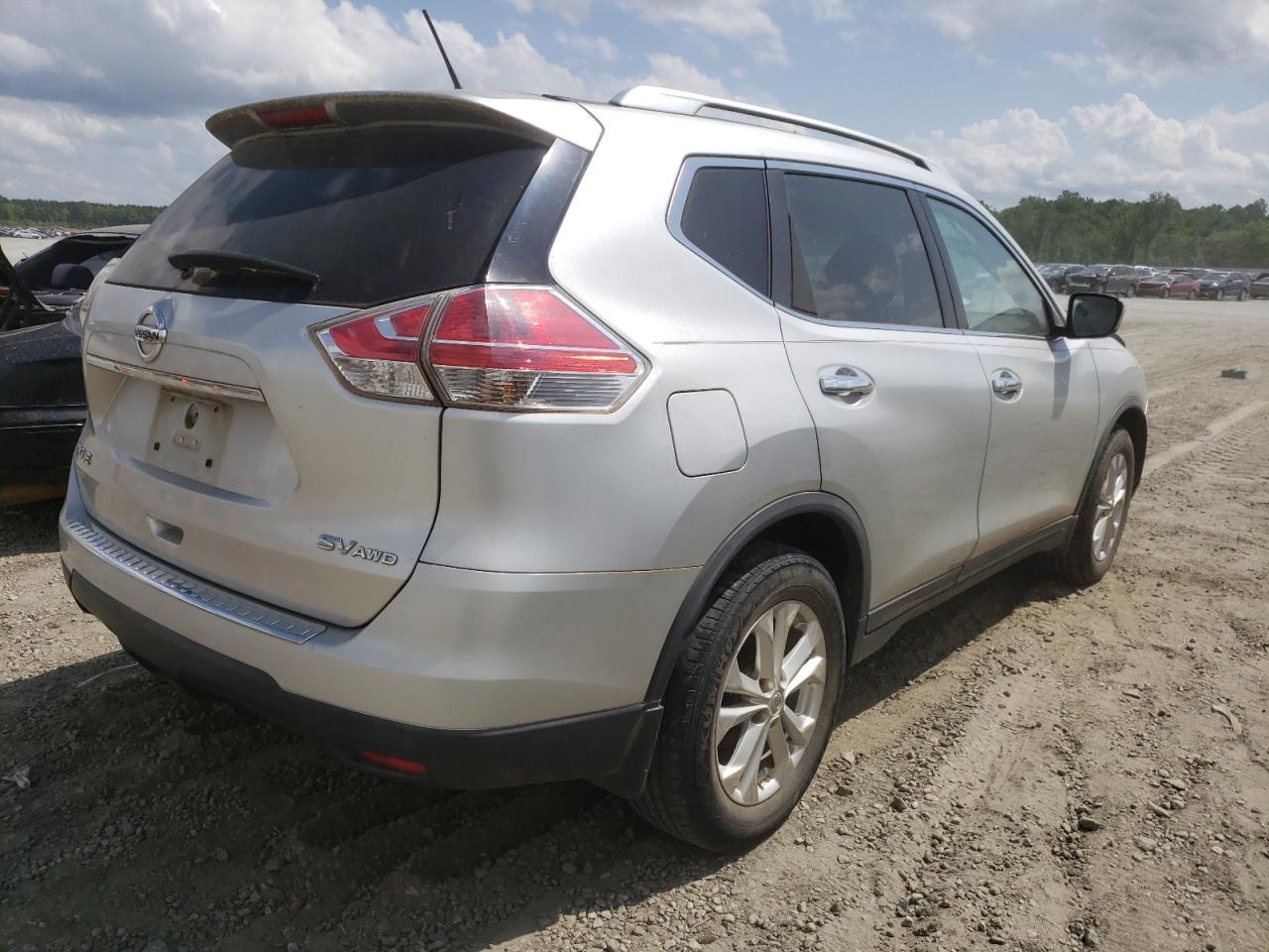 Photo 4 from auction – 2015 NISSAN ROGUE S with VIN KNMAT2MV0FP569136