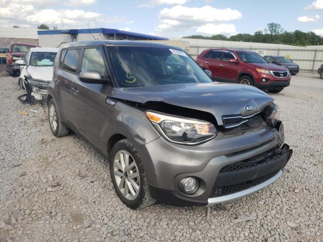 KIA SOUL + 2018 مع رقم تعريف المركبة KNDJP3A56J7597546 - صورة من المزاد