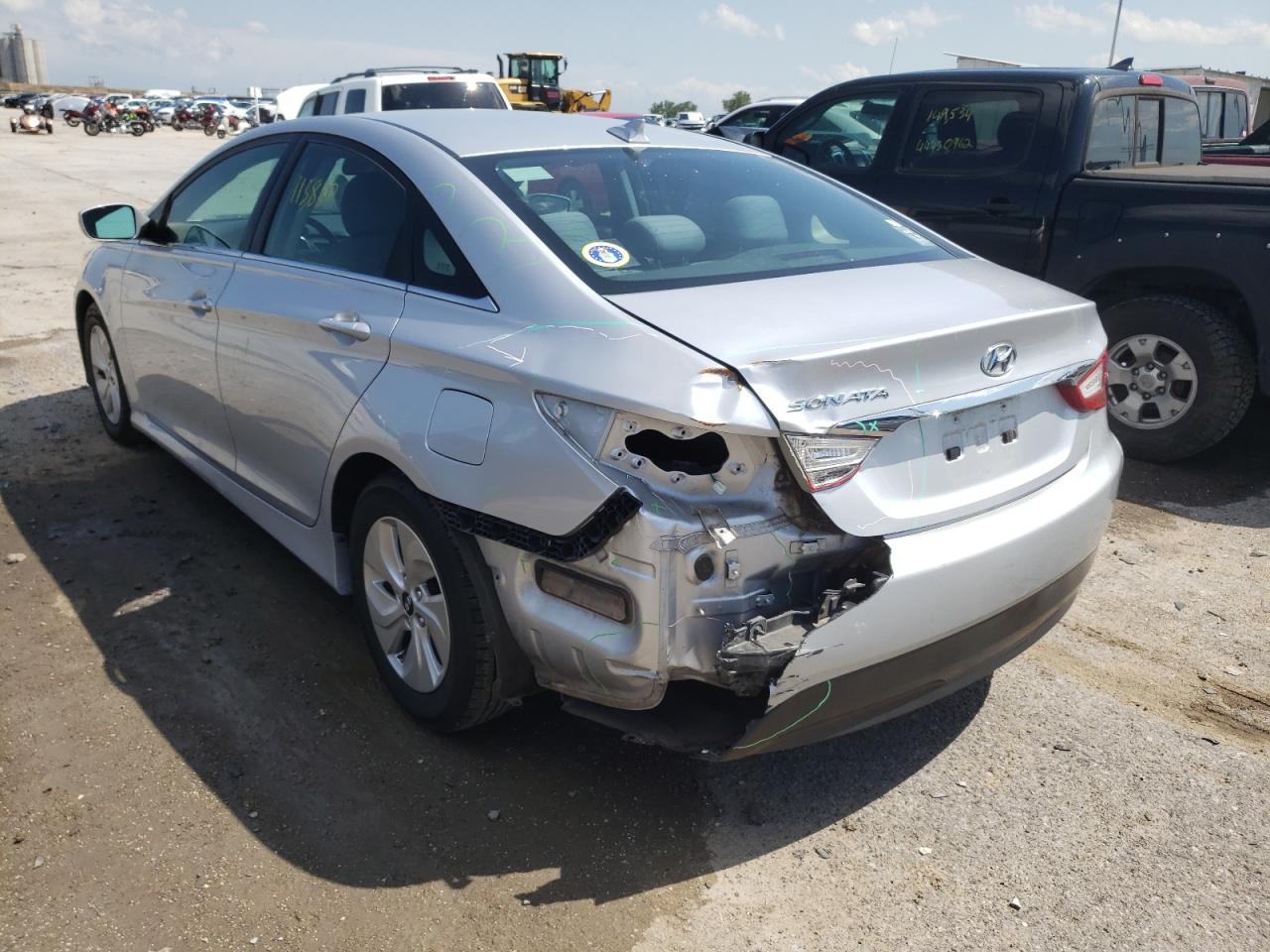 Photo 3 from auction – 2014 HYUNDAI SONATA GLS with VIN 5NPEB4AC1EH825877