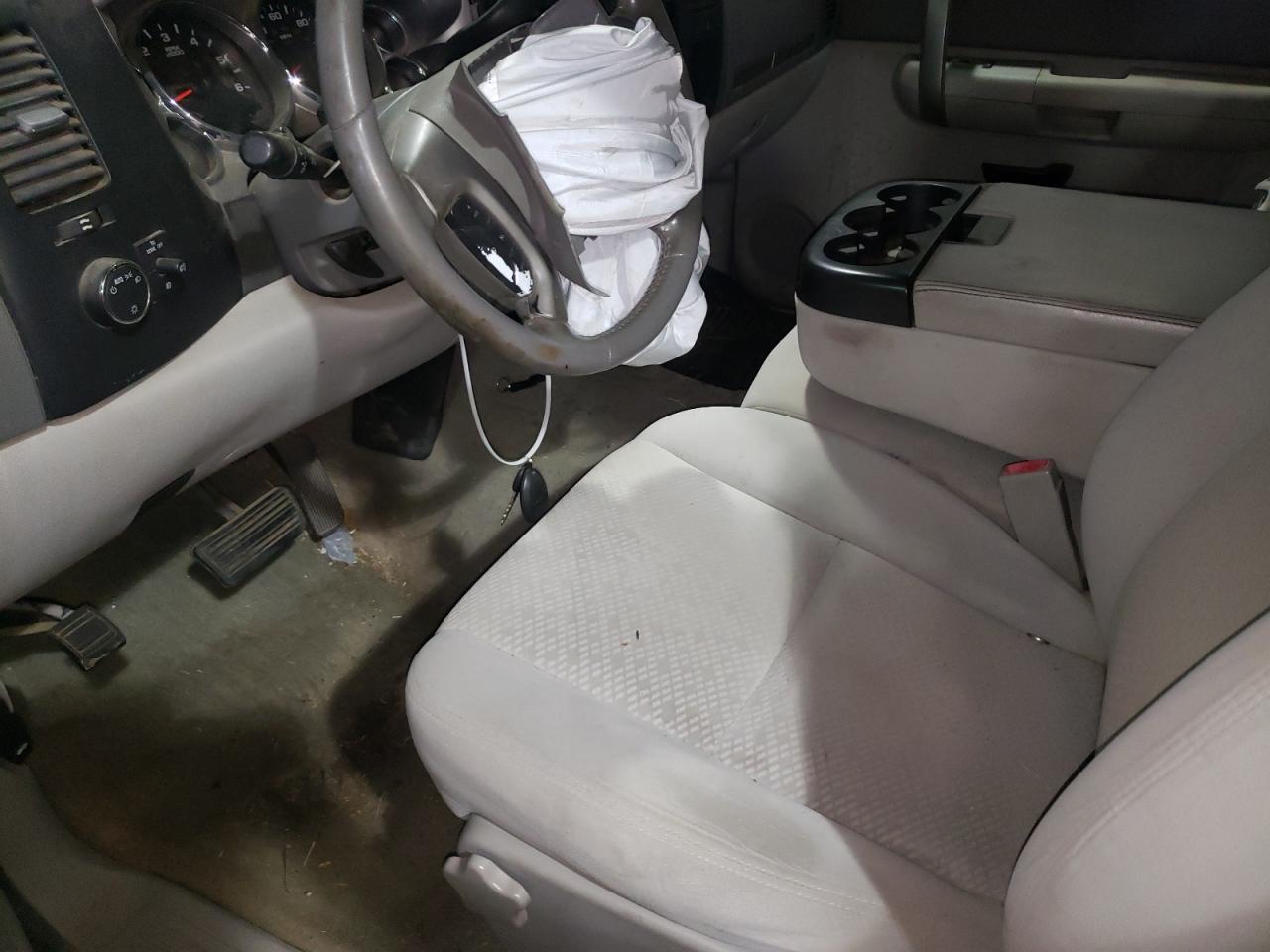 Photo 5 from auction – 2008 GMC SIERRA C15 with VIN 1GTEC19J58Z272730