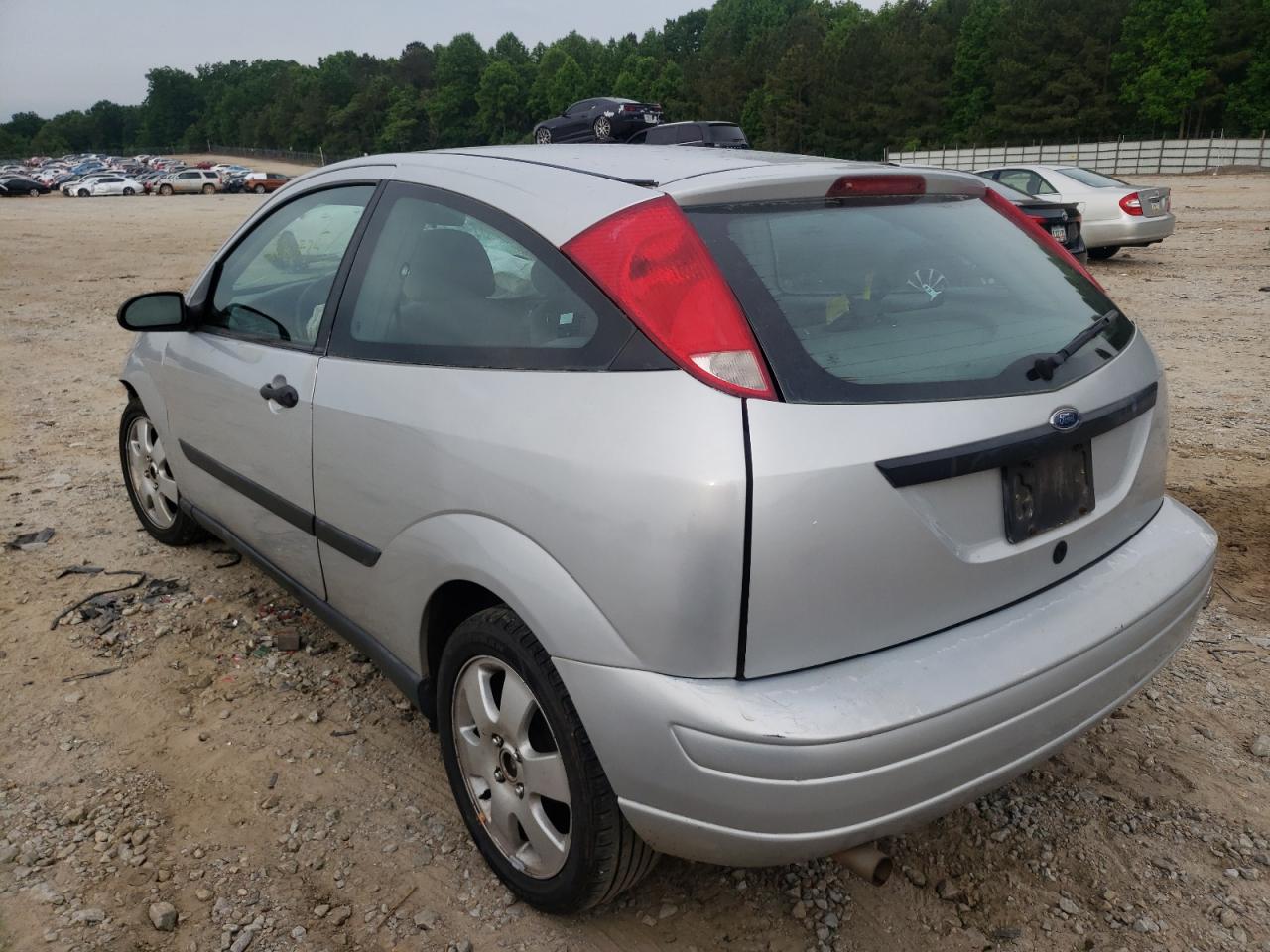Photo 3 from auction – 2001 FORD FOCUS ZX3 with VIN 3FAFP31341R206414
