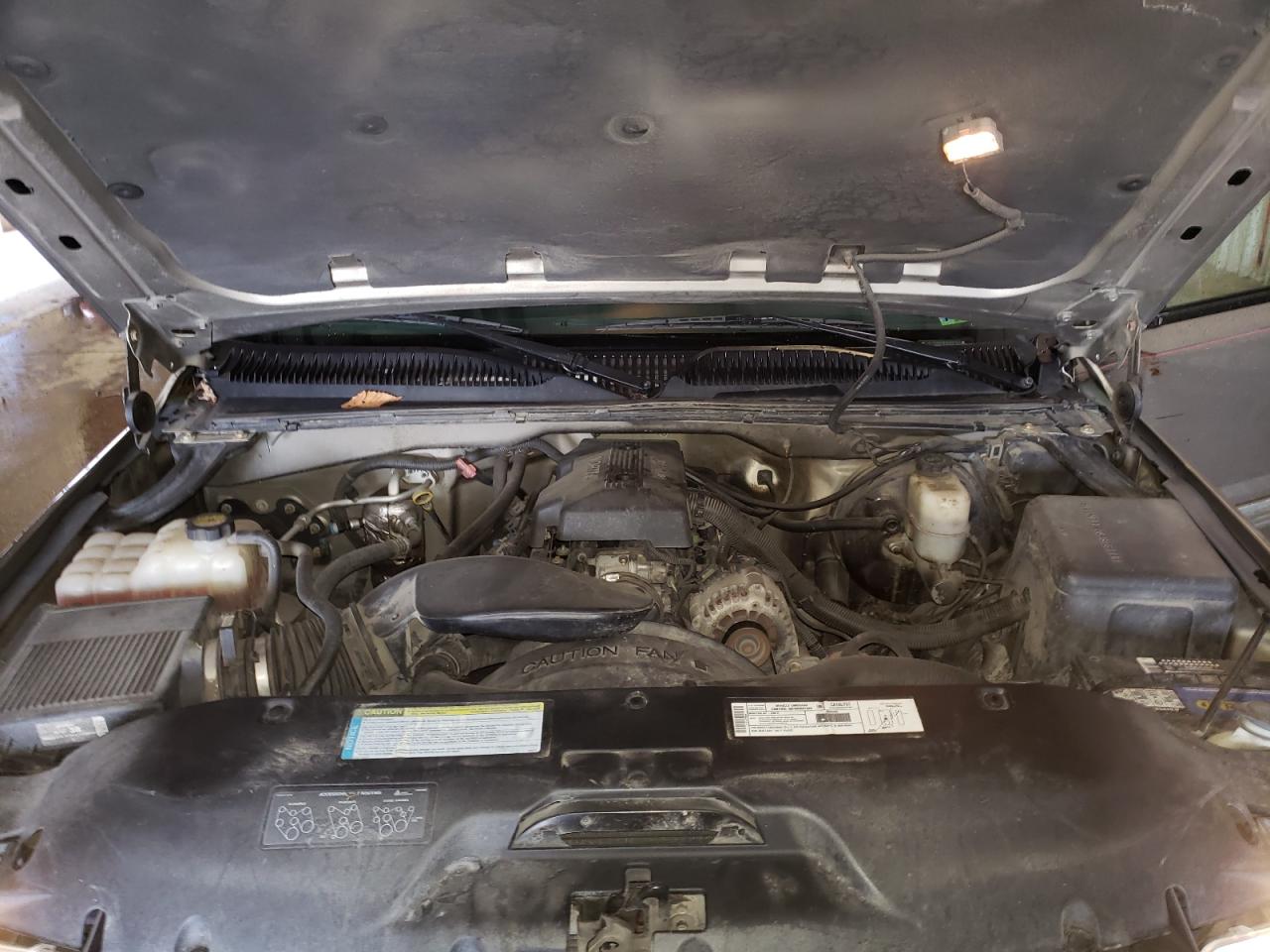 Photo 7 from auction – 2000 CHEVROLET SILVERADO with VIN 1GCEK14T0YZ167900