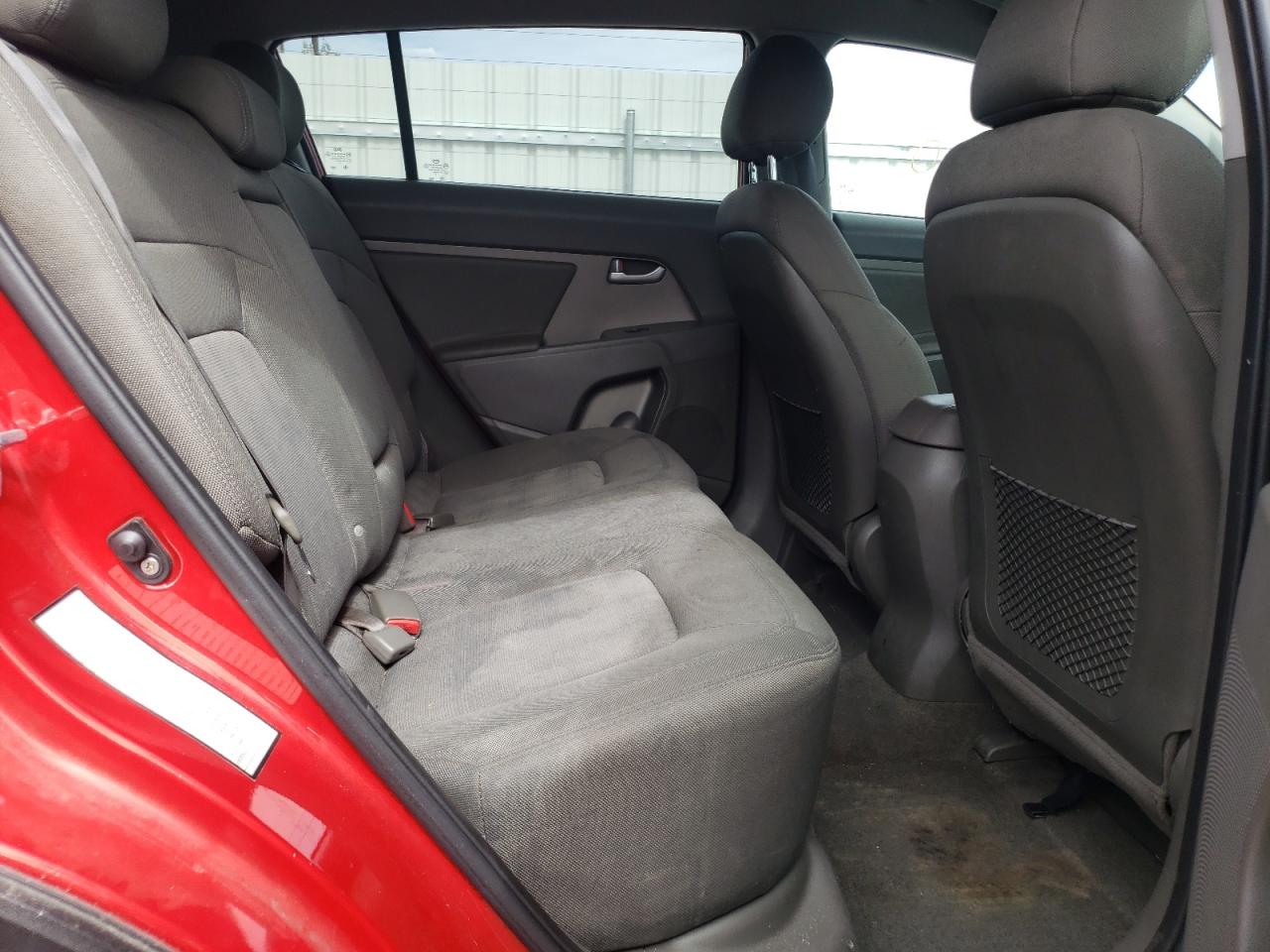 Photo 6 from auction – 2013 KIA SPORTAGE L with VIN KNDPBCA28D7355523