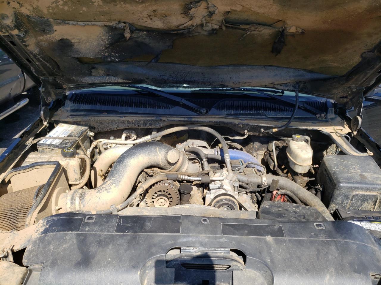 Photo 7 from auction – 2004 CHEVROLET SILVERADO with VIN 1GCHK23174F153152