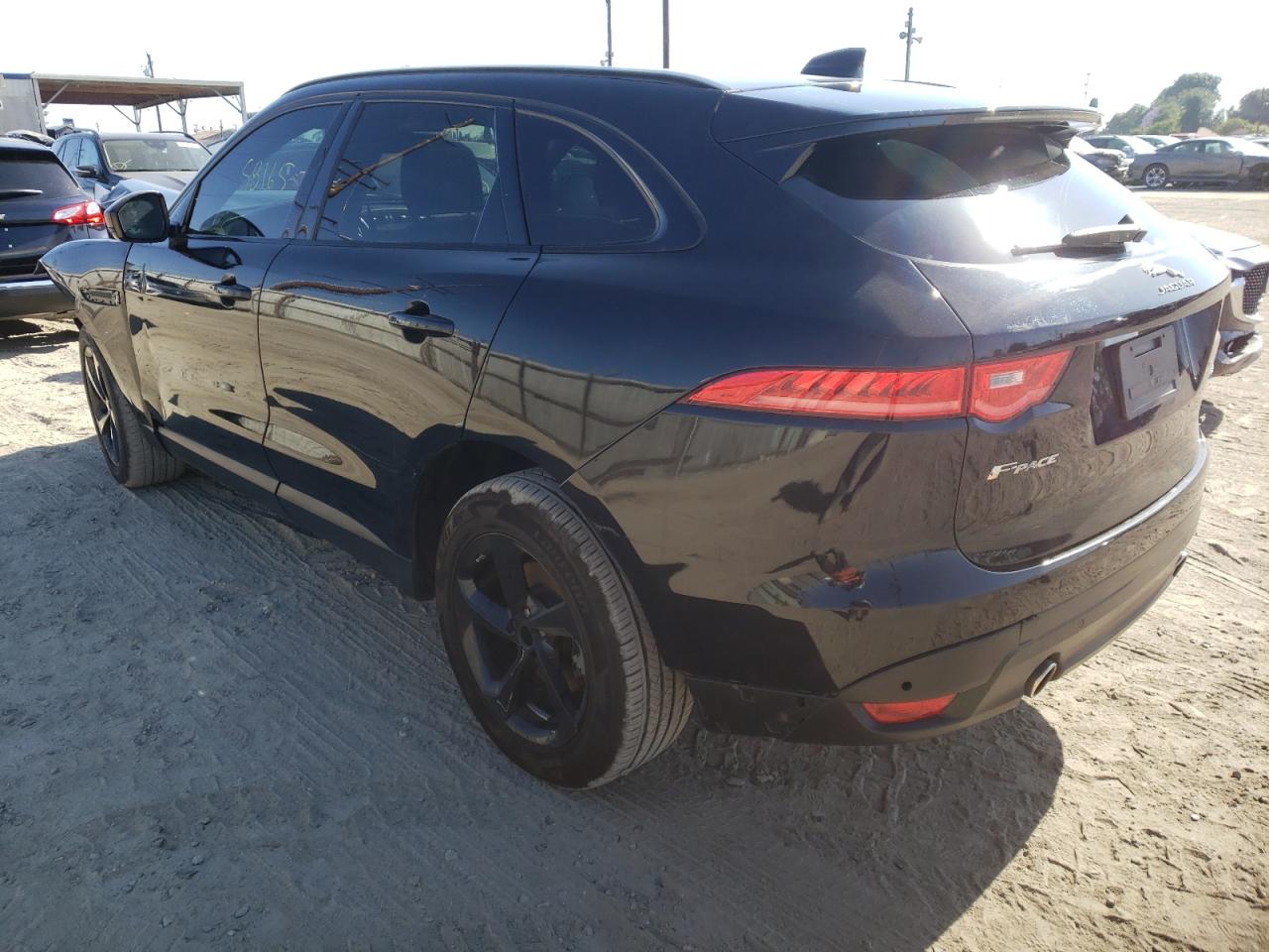 Photo 3 from auction – 2017 JAGUAR F-PACE PRE with VIN SADCJ2BV3HA098983