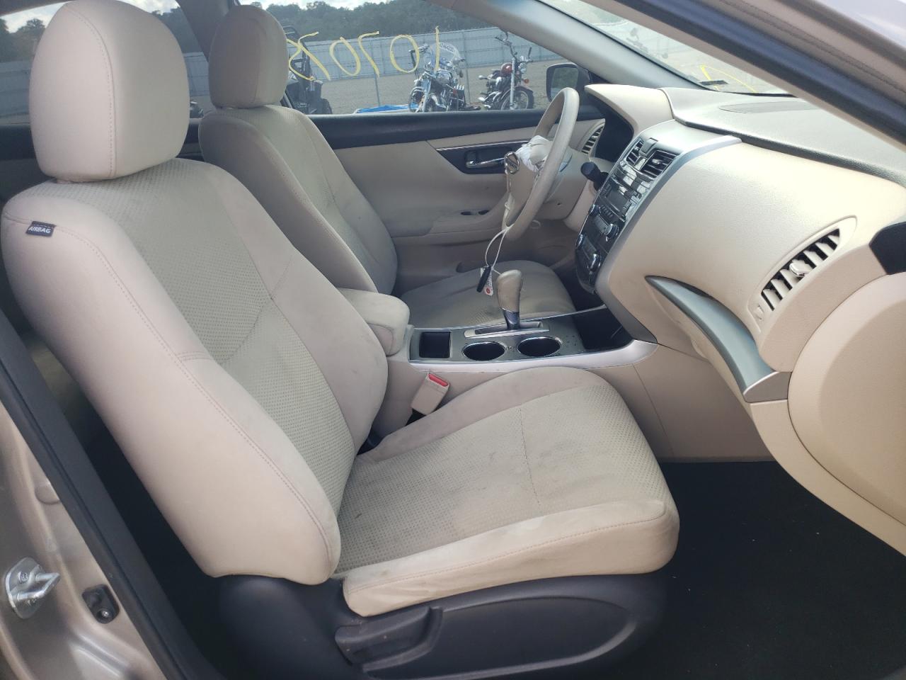 Photo 5 from auction – 2015 NISSAN ALTIMA 2.5 with VIN 1N4AL3AP1FN336167
