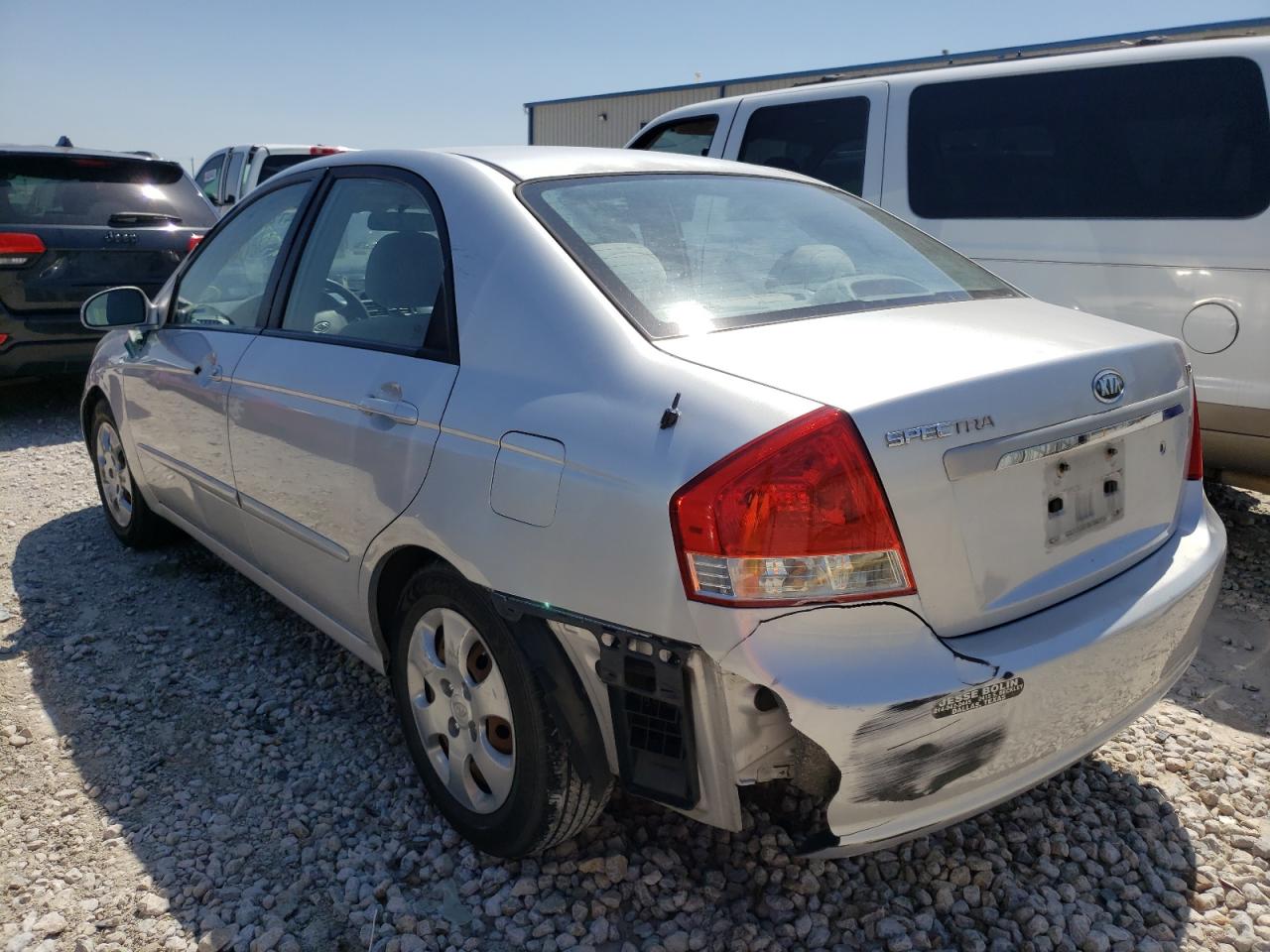 Photo 3 from auction – 2007 KIA SPECTRA EX with VIN KNAFE122X75433397