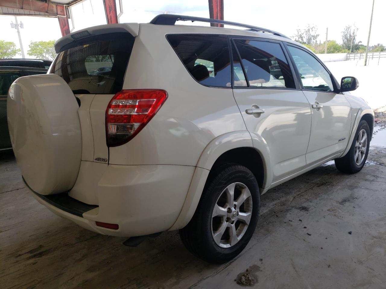 Photo 4 from auction – 2009 TOYOTA RAV4 LIMIT with VIN 2T3BF31V69W013251