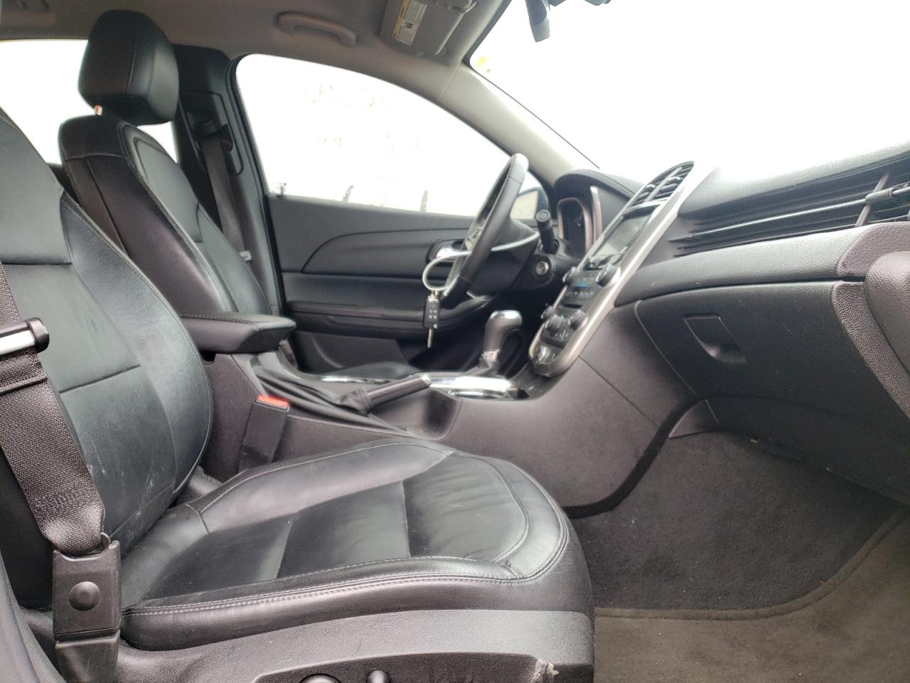 Photo 5 from auction – 2016 CHEVROLET MALIBU LIM with VIN 1G11E5SA4GF101289