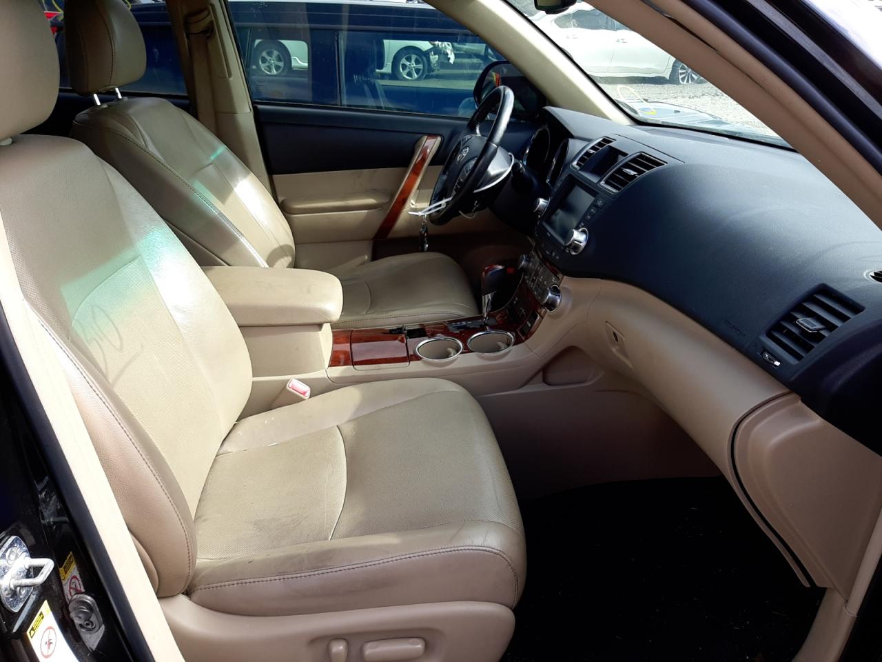 Photo 5 from auction – 2011 TOYOTA HIGHLANDER with VIN 5TDYK3EH4BS049330