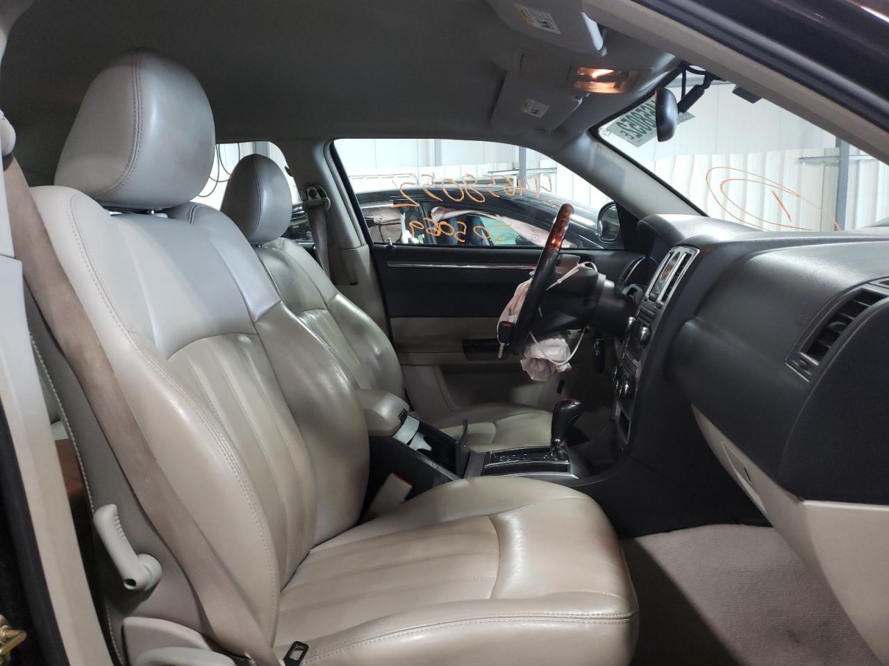 Foto 5 de la subasta – 2005 CHRYSLER 300C con VIN 2C3JA63H55H169122
