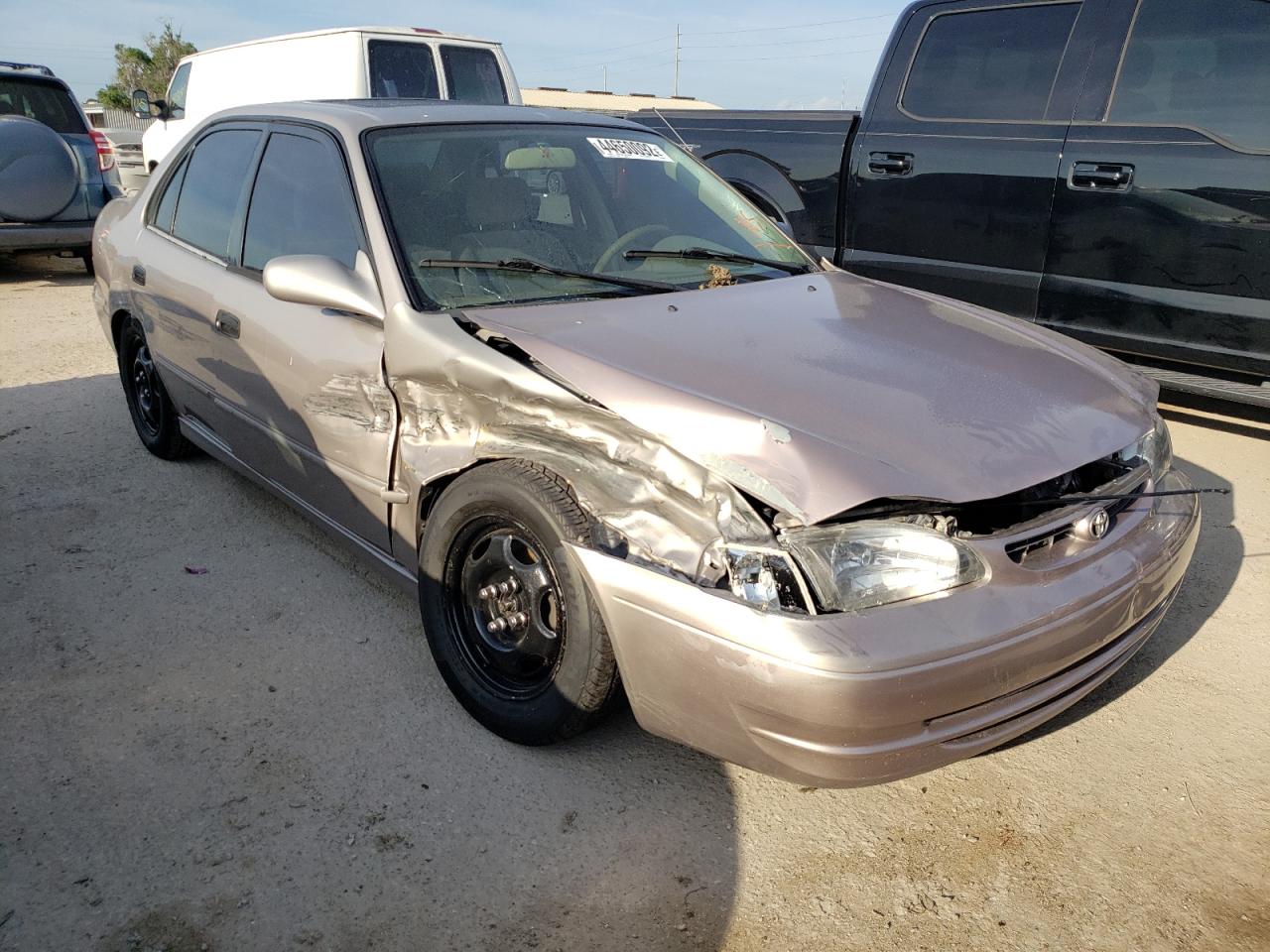 TOYOTA COROLLA VE 2000 with VIN 2T1BR12E7YC339403 - Photo from auction
