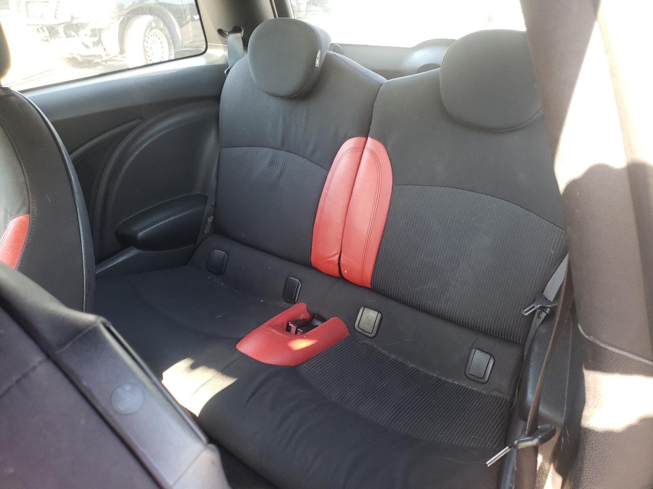 Photo 6 from auction – 2009 MINI COOPER with VIN WMWMF33569TT69575