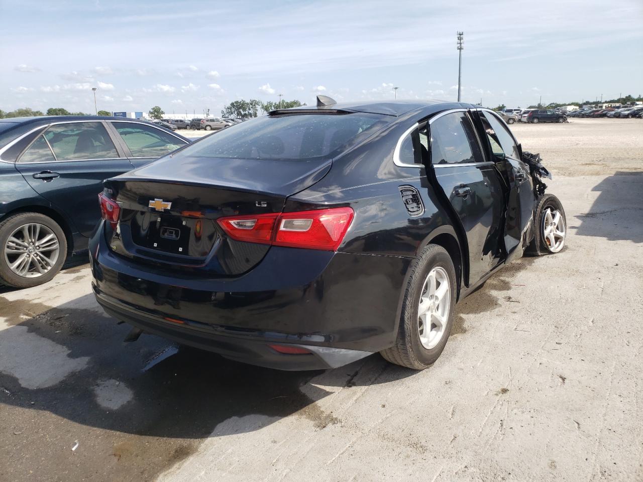 Photo 4 from auction – 2016 CHEVROLET MALIBU LS with VIN 1G1ZB5ST4GF346719