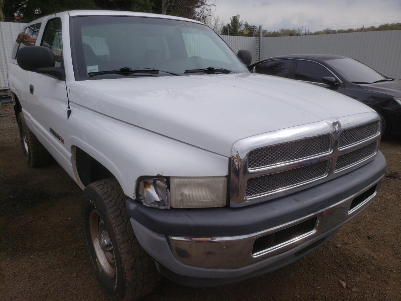 DODGE RAM 1500 2000 с VIN 1B7HF16Y8YS505904 - Фото с аукциона