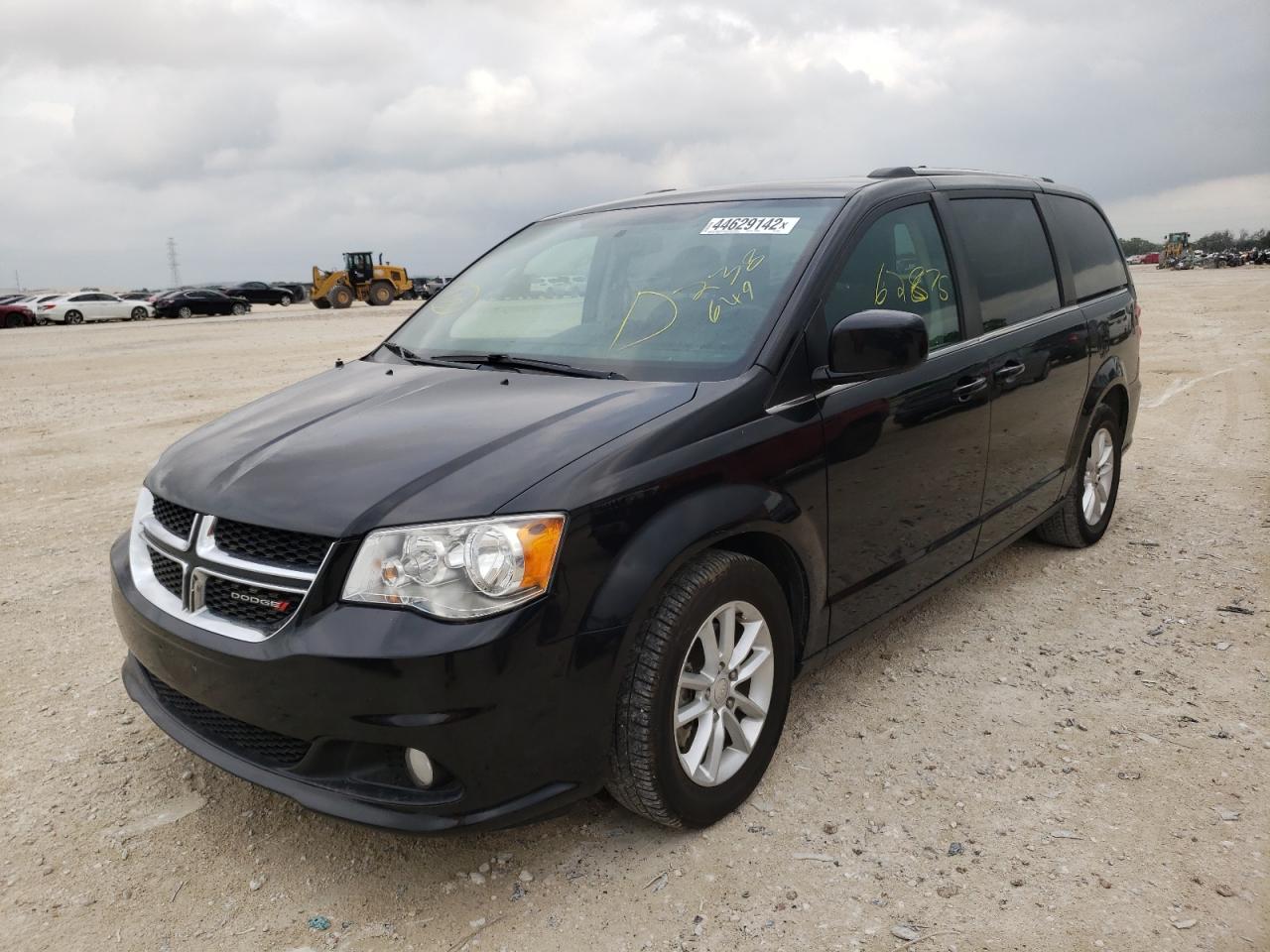 Photo 2 from auction – 2018 DODGE GRAND CARA with VIN 2C4RDGCG8JR238649