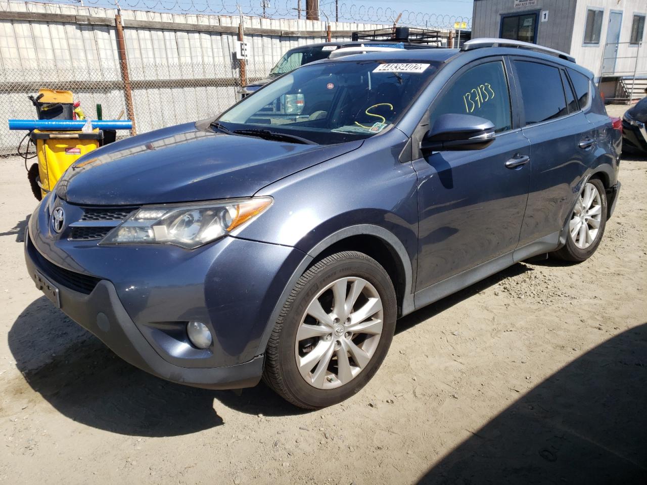 Photo 2 from auction – 2013 TOYOTA RAV4 LIMIT with VIN JTMDFREV8DD000979