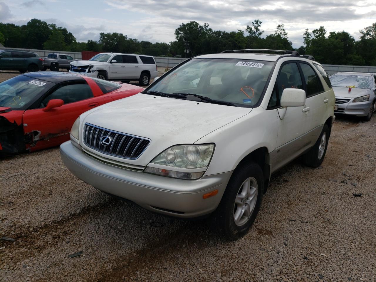 Photo 2 from auction – 2001 LEXUS RX 300 with VIN JTJGF10U810101422