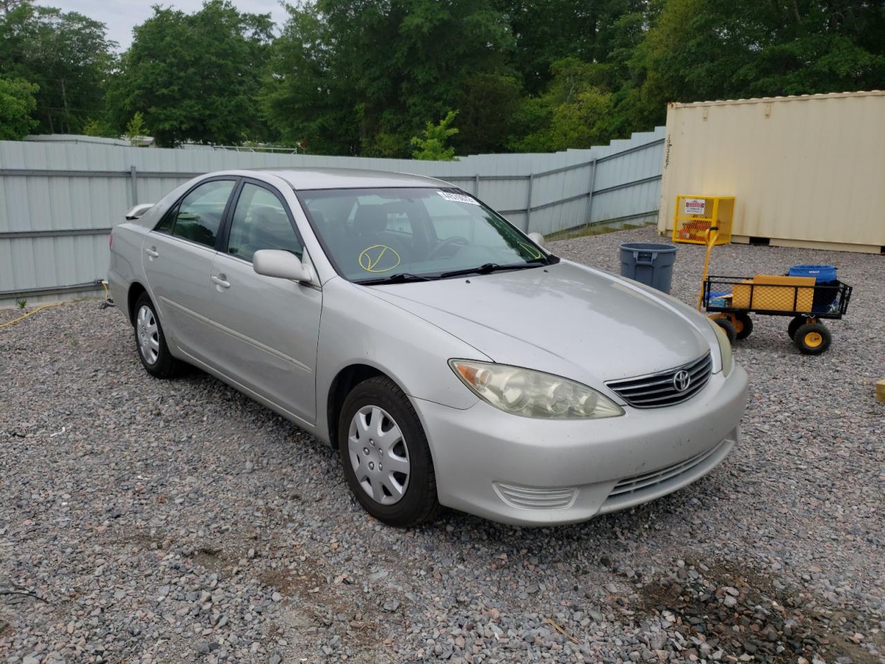 TOYOTA CAMRY LE 2005 with VIN 4T1BE30K65U004790 - Photo from auction