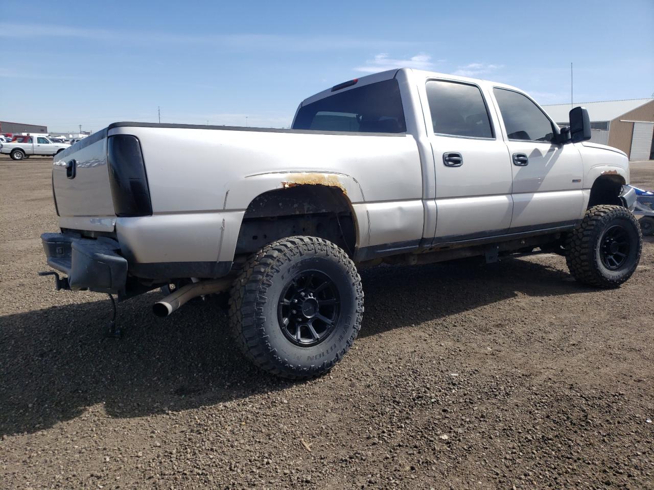 Photo 4 from auction – 2005 CHEVROLET SILVERADO with VIN 1GCHK23225F946062