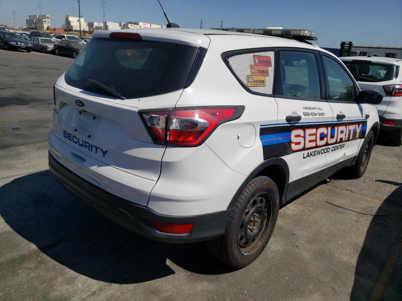 Zdjęcie 4 z aukcji – 2017 FORD ESCAPE S z VIN 1FMCU0F78HUB44319