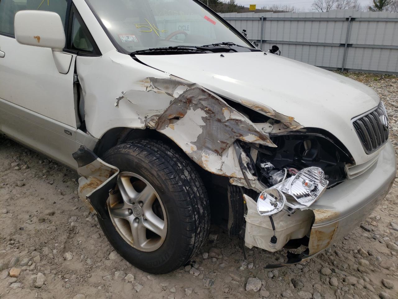 Photo 9 from auction – 2001 LEXUS RX 300 with VIN JTJHF10U110205397