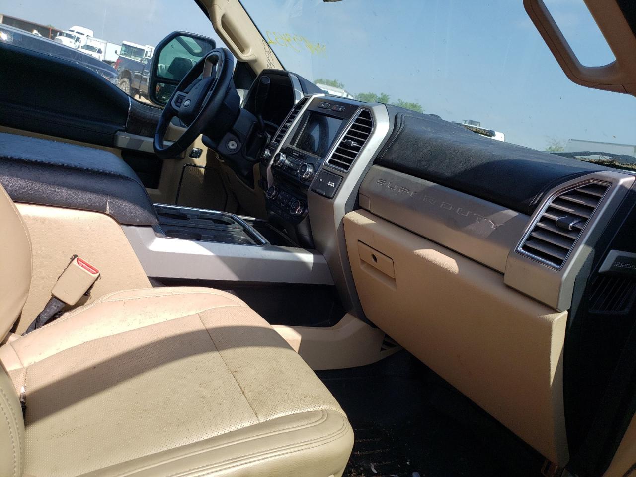 Photo 5 from auction – 2017 FORD F250 SUPER with VIN 1FT7W2B63HEC00833