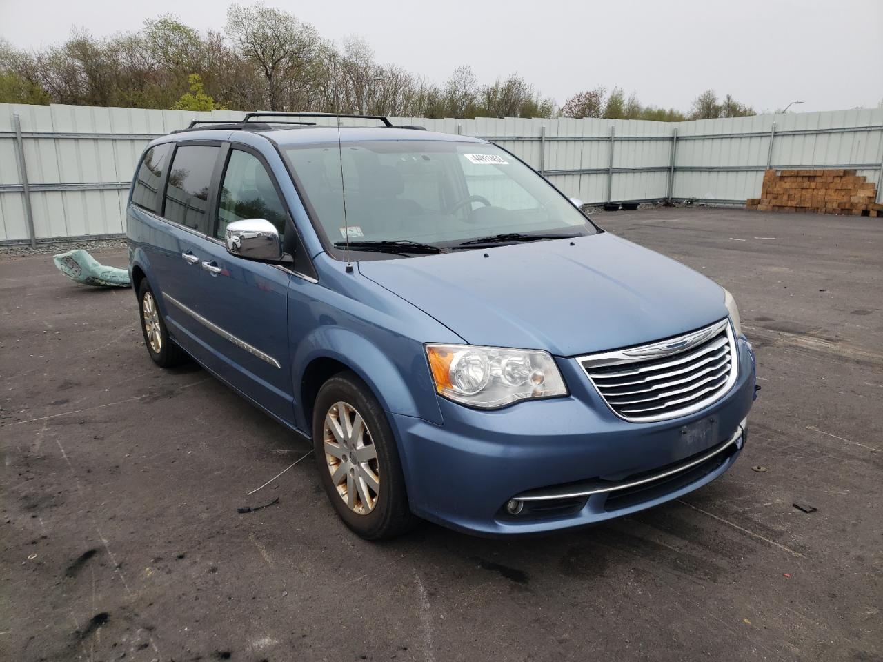 Photo 1 from auction – 2012 CHRYSLER TOWN & COU with VIN 2C4RC1CG4CR175990