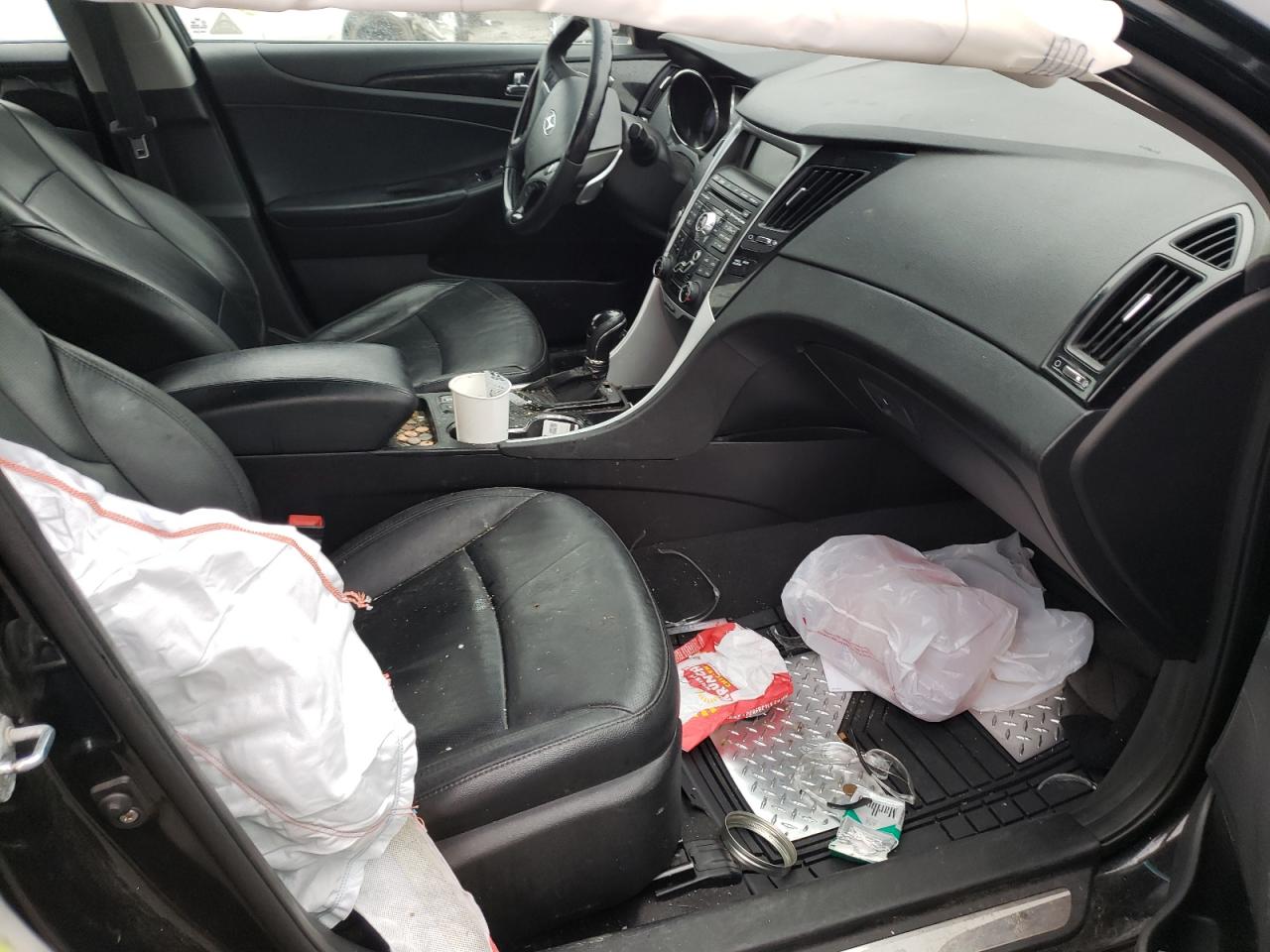 Photo 5 from auction – 2011 HYUNDAI SONATA SE with VIN 5NPEC4AB5BH206862