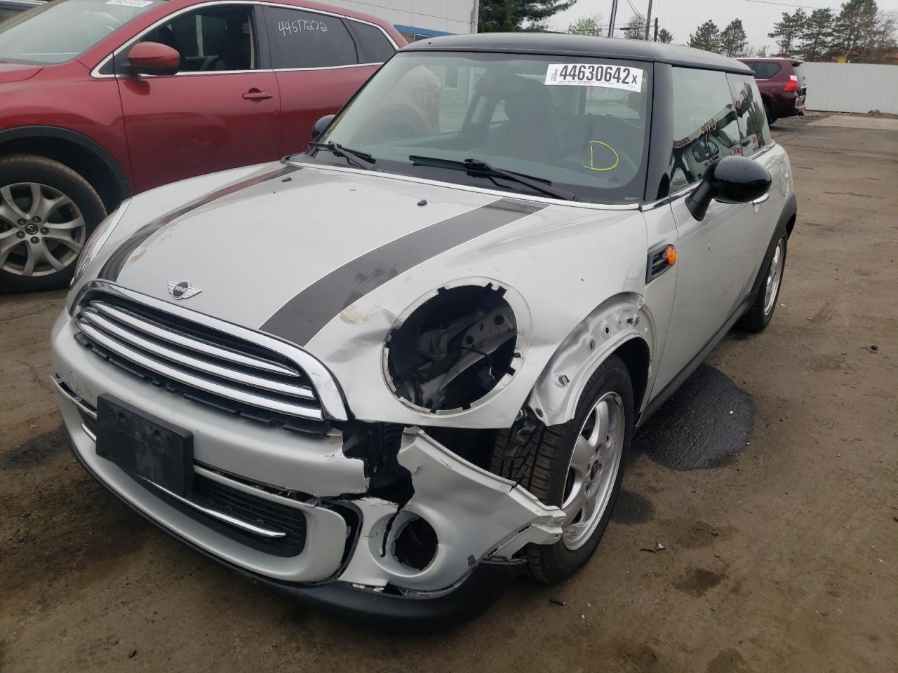 Photo 2 from auction – 2011 MINI COOPER with VIN WMWSU3C54BT251477