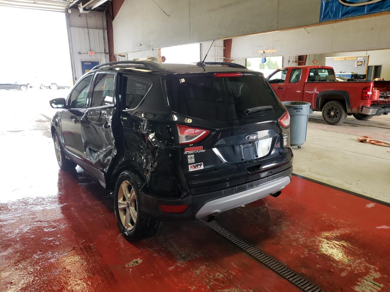 Photo 3 from auction – 2016 FORD ESCAPE SE with VIN 1FMCU9GX7GUC54537