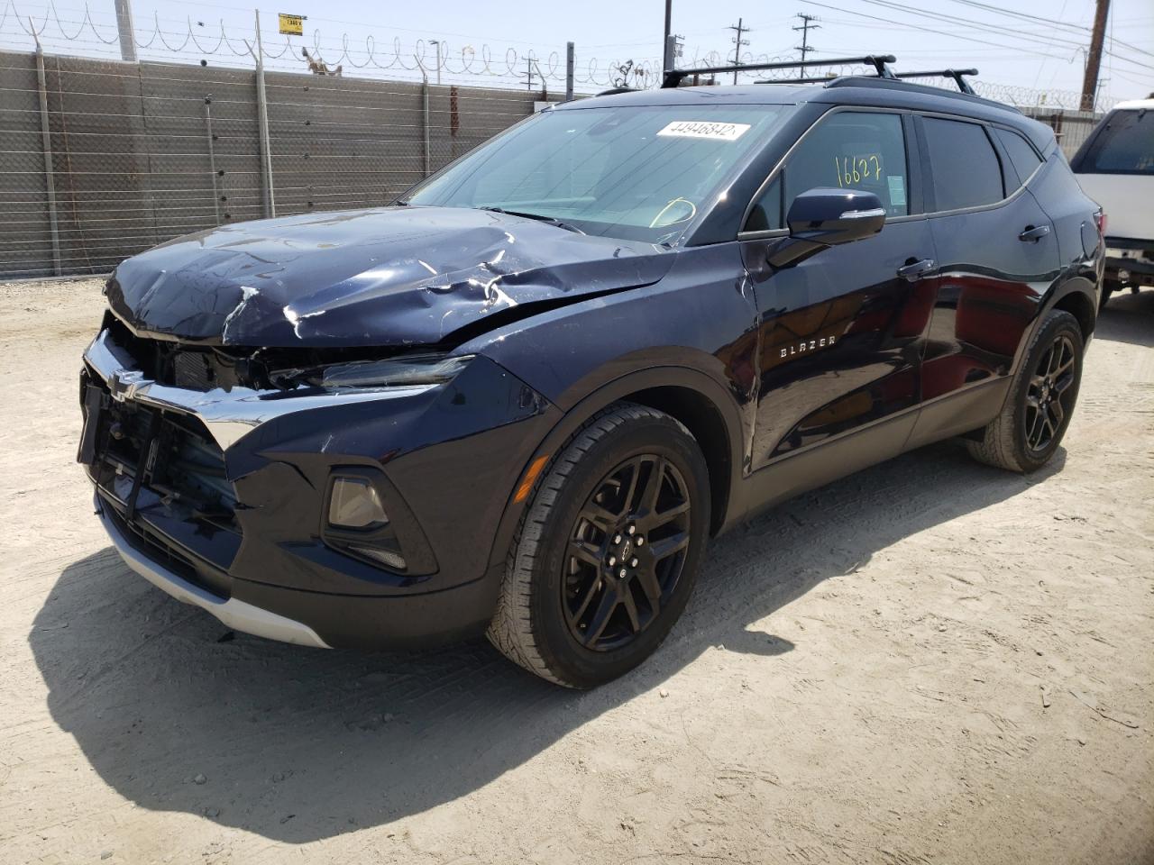 Photo 2 from auction – 2020 CHEVROLET BLAZER 3LT with VIN 3GNKBDRS8LS531157