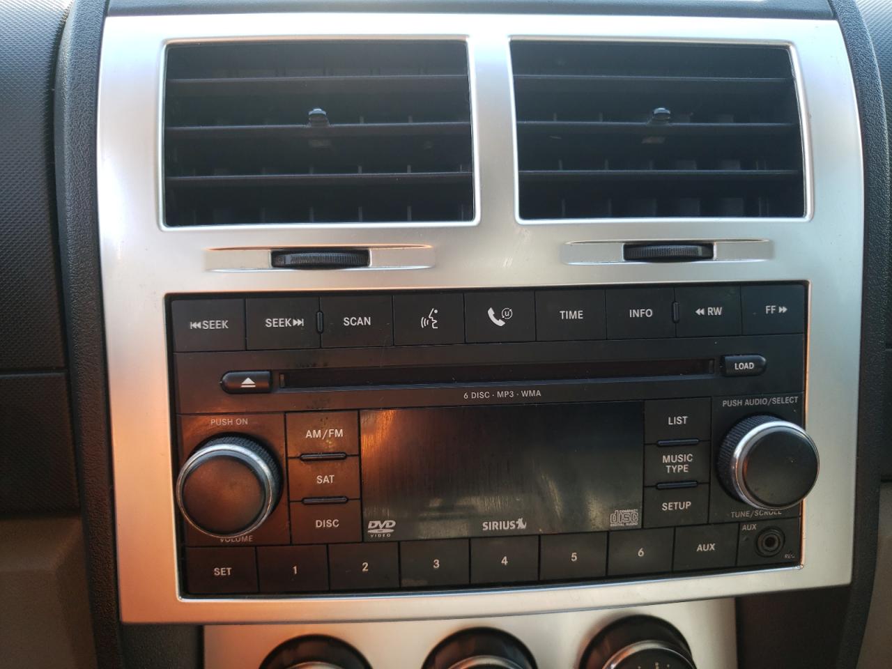 Photo 9 from auction – 2007 DODGE NITRO SLT with VIN 1D8GT58K57W636043