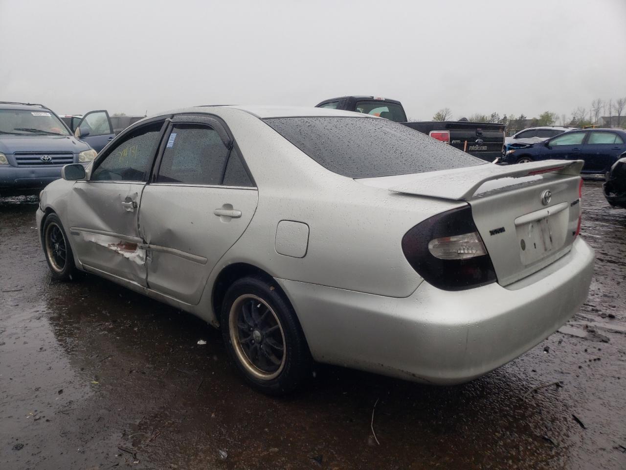 Photo 3 from auction – 2003 TOYOTA CAMRY LE with VIN 4T1BF30K33U552045