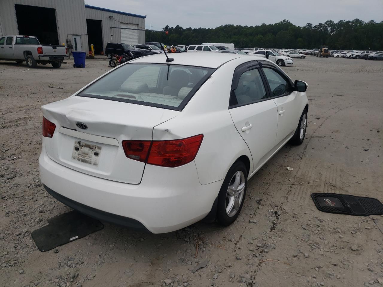 Photo 4 from auction – 2010 KIA FORTE EX with VIN KNAFU4A20A5141853