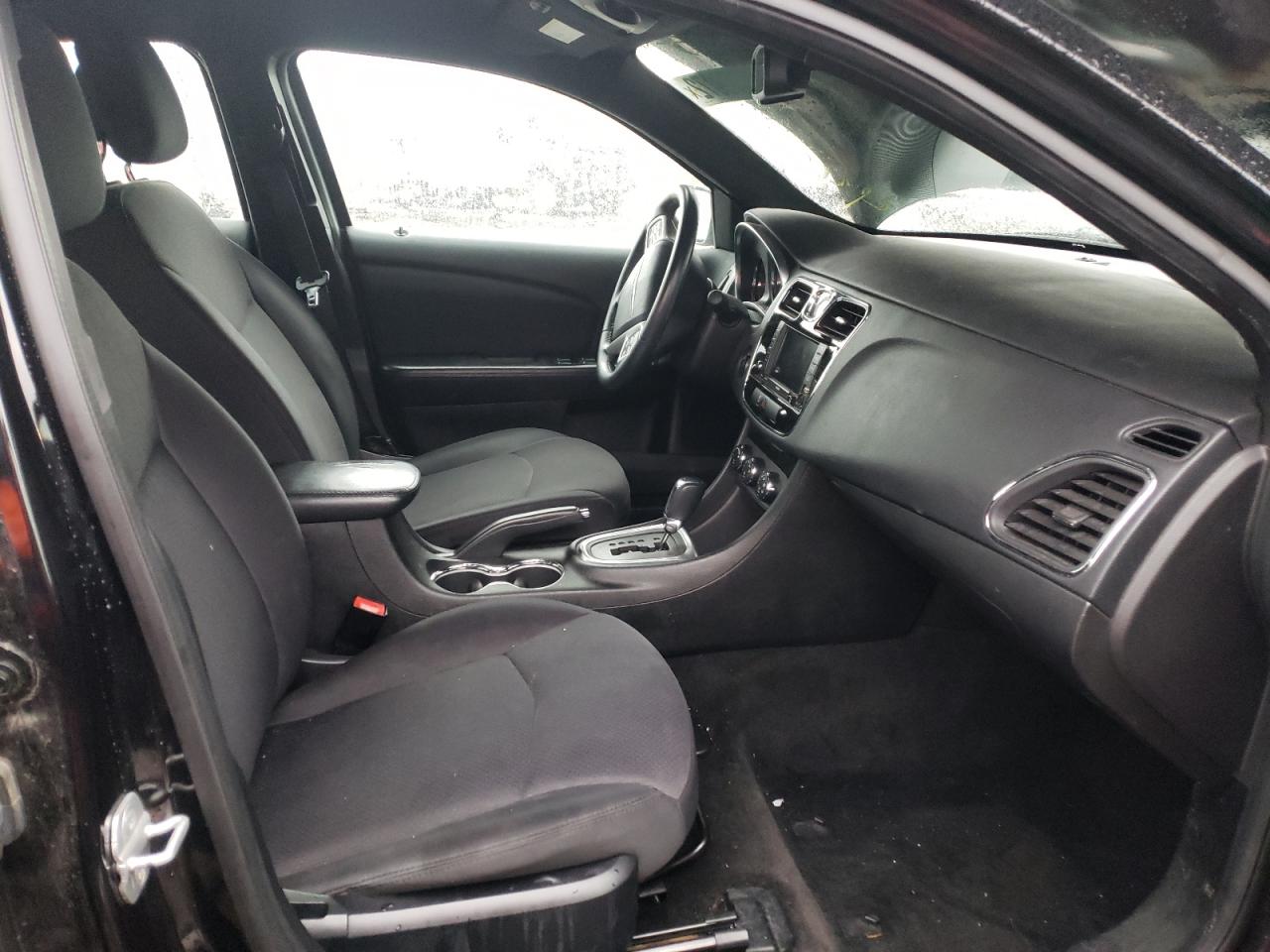 Photo 5 from auction – 2013 CHRYSLER 200 TOURIN with VIN 1C3CCBBB7DN545382