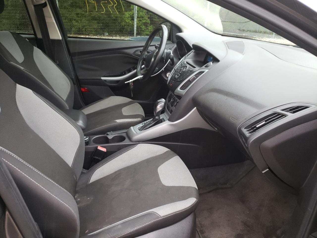 Photo 5 from auction – 2012 FORD FOCUS SE with VIN 1FAHP3F20CL118728