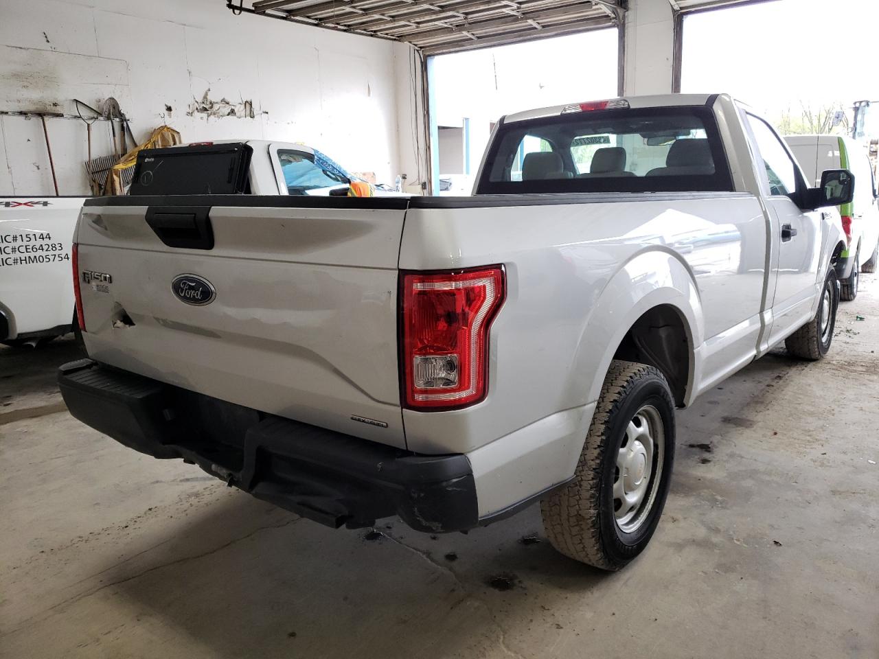 Photo 4 from auction – 2015 FORD F150 with VIN 1FTMF1C87FKD62623