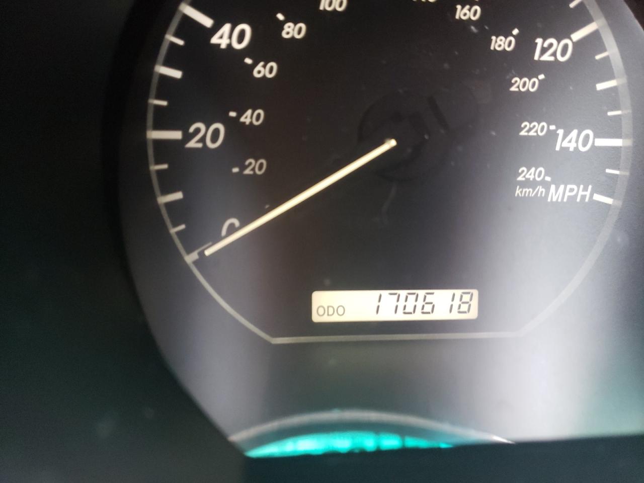 Photo 8 from auction – 2004 LEXUS RX 330 with VIN JTJGA31U440025159