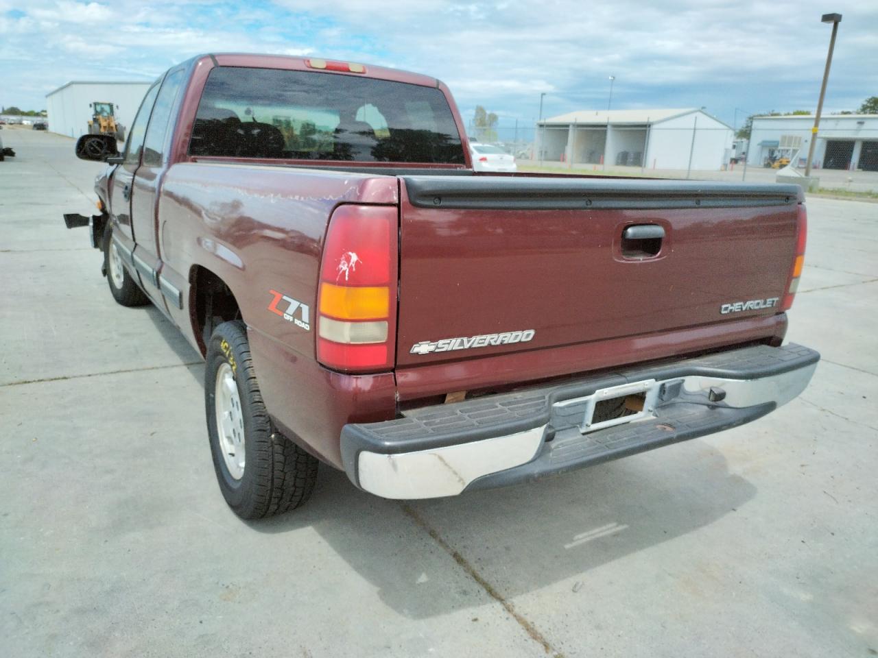 Photo 3 from auction – 2002 CHEVROLET SILVERADO with VIN 2GCEK19T421363590