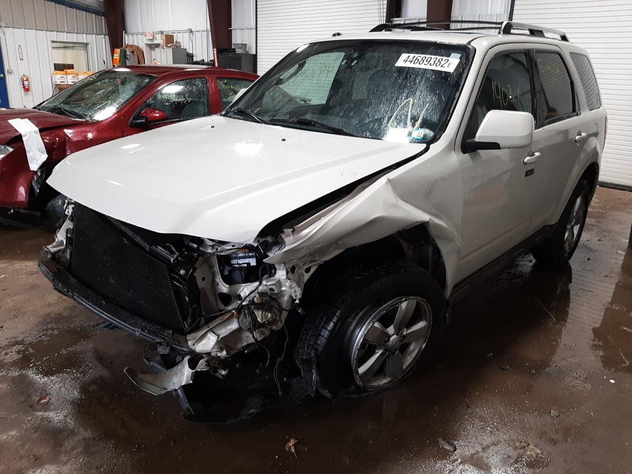 Photo 2 from auction – 2009 FORD ESCAPE LIM with VIN 1FMCU94G09KC97412